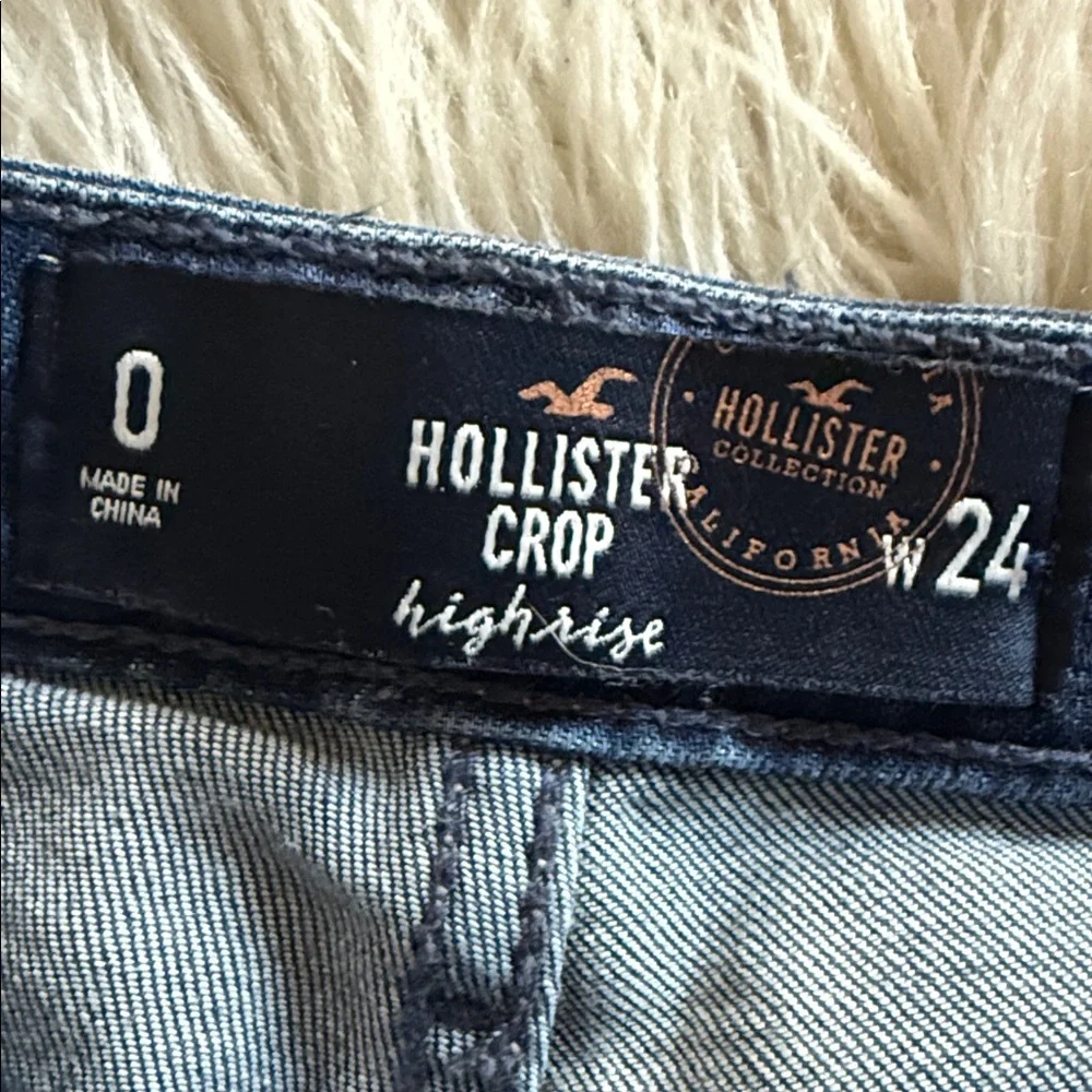 👖HOLLISTER HIGH RISE CROP JEANS👖 - Picture 3 of 6